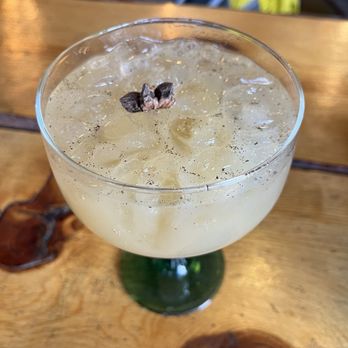Crooked Tooth Brewing - Pear vanilla spritz! - Breweries Near Me - Tucson, Arizona Crooked Tooth Brewing - Pear vanilla spritz! - Breweries Near Me - Tucson, Arizona