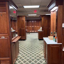 White Clay Creek Country Club - Mens locker room