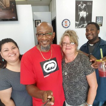 David Anthony's - Stella, David, Stacy, and Jermaine - Barbers Near Me - Scott AFB, Illinois