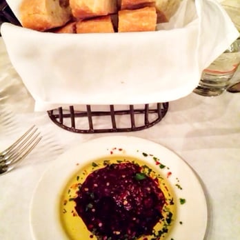 Piatti - The oil and balsamic vinegar mix was fantastic (lots of garlic flavor which I love) - Italian Near Me - La Jolla, California