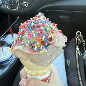 Dairy Queen Store - Small chocolate ice cream cone - Ice Cream & Frozen Yogurt Near Me - Fox Lake, Illinois
