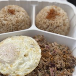 Helen's Kitchen - Sisig