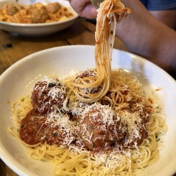 Olive Garden Italian Restaurant - Spaghetti & Meatballs - Italian Near Me - Concord, North Carolina