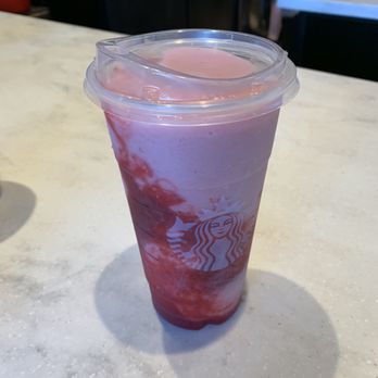 Starbucks - Venti strawberry frapp - Coffee & Tea Near Me - Ottawa, Ontario