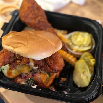 Dave's Hot Chicken - Chicken Shop Near Me - Denver, Colorado