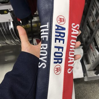 DICK'S Sporting Goods - Sports Wear Near Me - Novi, Michigan