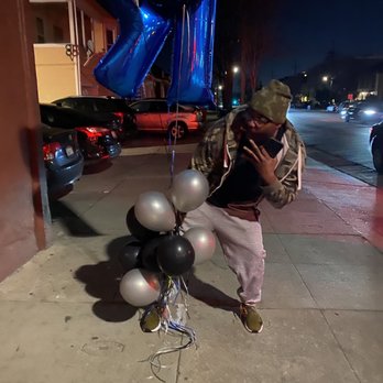 Wally's Corner - HD cuzo! - Bars Near Me - Alameda, California