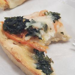 Mangino's Pizzeria - Awww the spinach and tomato light and yummy