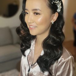 Beauty Up - BRIDE TO BE 
Hair and makeup