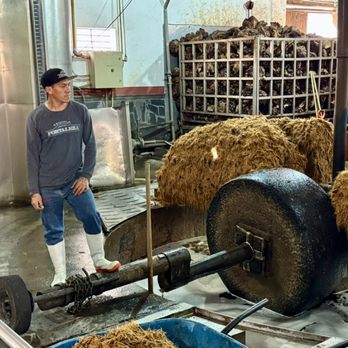 Destileria La Fortaleza - Extracting the juice - Tours Near Me - Tequila, JAL