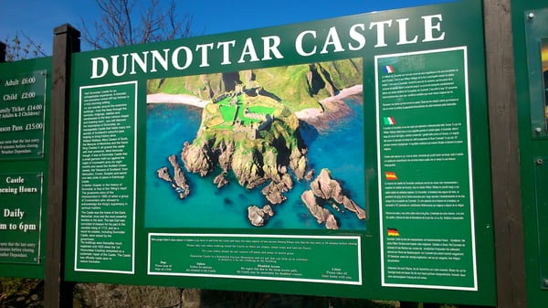 Dunnottar Castle by null