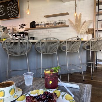 The BVRLY - Berry pudding so good - Breakfast & Brunch Near Me - Beverly Hills, California The BVRLY - Berry pudding so good - Breakfast & Brunch Near Me - Beverly Hills, California