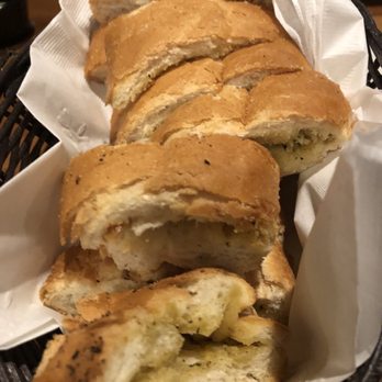 Belluccis Italian - Garlic Bread - Italian Near Me - Midlothian, Texas
