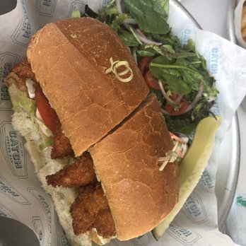 Catch Oyster Bar - Shrimp poboy - Seafood Near Me - Patchogue, New York