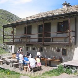Refuge d'Averole C.A.F Club Alpin Français - Le refuge, l'été