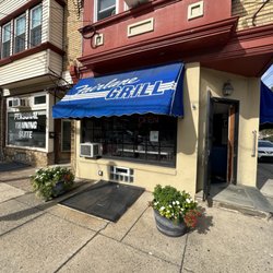 Fairlane Grill - Corner outside