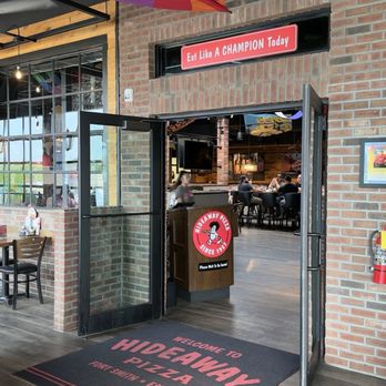 Hideaway Pizza - Pizza Near Me - Fort Smith, Arkansas