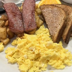 D'Lanos - Farmer's Sausage Breakfast. Excellent!