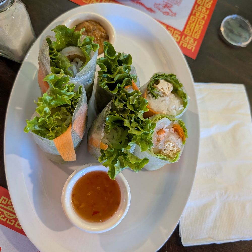 Tofu fresh rolls added shrimp Tofu fresh rolls added shrimp