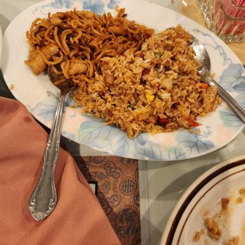Golden Bowl - Chicken Chow Mein and BBQ Pork Fried Rice - Chinese Near Me - Hughson, California Golden Bowl - Chicken Chow Mein and BBQ Pork Fried Rice - Chinese Near Me - Hughson, California