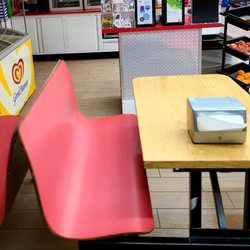 Git'n Split - Cafe Area