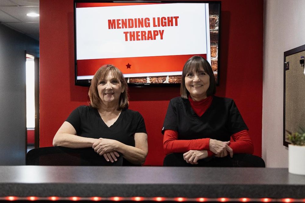 Mending Light Therapy Logo