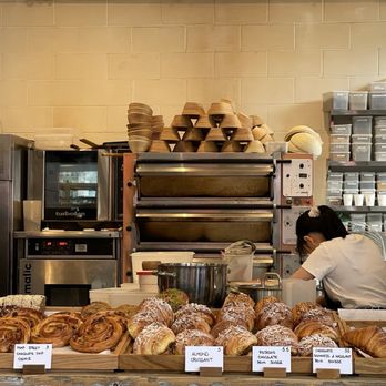 Layla Bakery - Bakeries Near Me - London, XGL