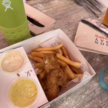 Gordon Ramsay Fish & Chips - Overcooked thick battered chicken. - Fish & Chips Near Me - Orlando, Florida Gordon Ramsay Fish & Chips - Overcooked thick battered chicken. - Fish & Chips Near Me - Orlando, Florida