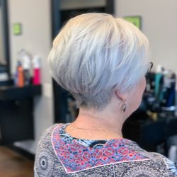 Hair Works - Shampoo cut and style