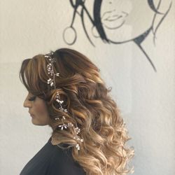 Cut Loose - Look at this hair!!! Great Job done by Anna..