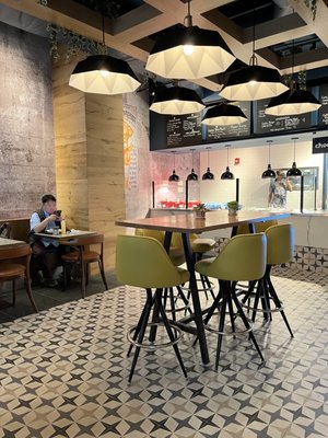 Bindaas Bowls & Rolls by null