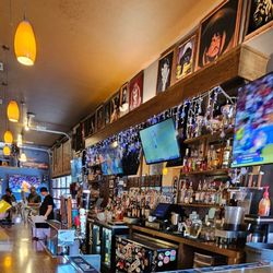 Highland Tavern - Bar view