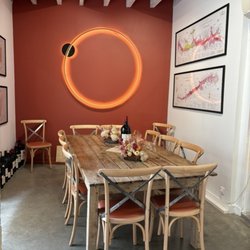 Vignobles et Châteaux - Indoor table