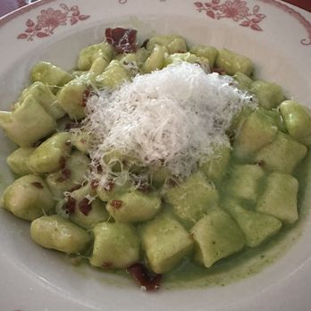 Mama’s on Main - Wine Bars Near Me - Covington, Kentucky