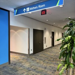Norfolk International Airport - Mothers room