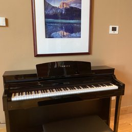 Success move of heavy Yamaha piano... Success move of heavy Yamaha piano...