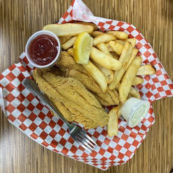 Fish N Tails Oyster Bar - Catfish basket - Seafood Near Me - Dallas, Texas Fish N Tails Oyster Bar - Catfish basket - Seafood Near Me - Dallas, Texas