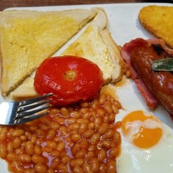 The Hop Inn - Basic size, maybe I should call this senior size breakfast. "Full English Breakfast"