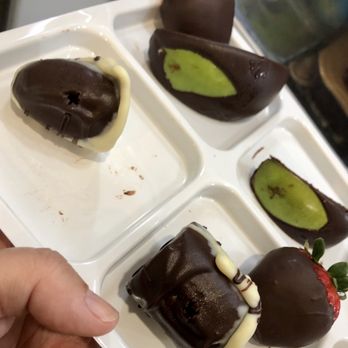 Edible Arrangements - Old fruit with holes in them. - Gift Shops Near Me - Chino, California