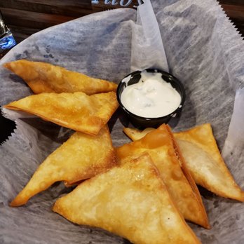 Shopper's Pub  Eatery - Wontons - Sports Bars Near Me - Manchester, New Hampshire