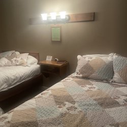 Bay Springs Country Inn & Campground