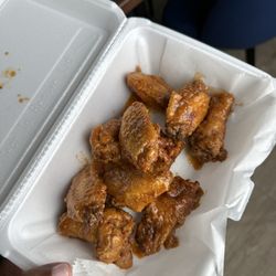 N8RDs Family Kitchen - Sweet bay wings