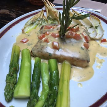 Uva - Salmon - Italian Near Me - New York, New York Uva - Salmon - Italian Near Me - New York, New York