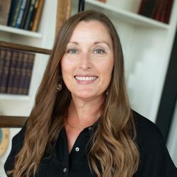 Christy Barton-Summer House Realty
