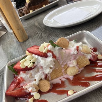 Dessert Dealer - Shorty and chocolate tacolato. - Desserts Near Me - Chicago, Illinois Dessert Dealer - Shorty and chocolate tacolato. - Desserts Near Me - Chicago, Illinois