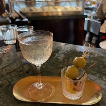 Fives - Dirty martini - Cocktail Bars Near Me - New Orleans, Louisiana