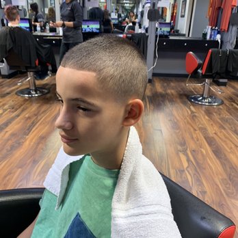 Locker Room Haircuts 29 Photos Men S Hair Salons 4400 N Midland Dr Midland Tx Phone Number Yelp