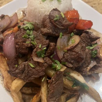 Takatis - Lomo Saltado - Peruvian Near Me - Van Nuys, California Takatis - Lomo Saltado - Peruvian Near Me - Van Nuys, California