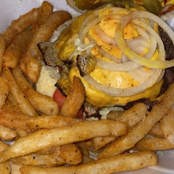 Chubbfathers - Deluxe Cheeseburger - Burgers Near Me - Alabaster, Alabama Chubbfathers - Deluxe Cheeseburger - Burgers Near Me - Alabaster, Alabama