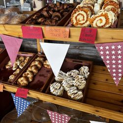Four Kings Bakery